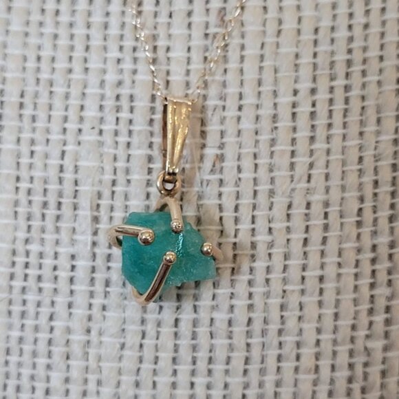 14K Yellow Gold Raw Emerald Pendant Necklace 1.6g Necklace 18" - Picture 6 of 6